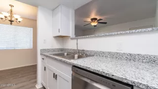 Photo #6: 6190584 Listing