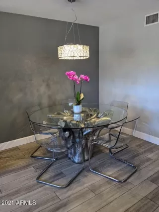 Photo #4: 6190704 Listing