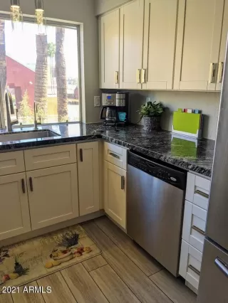 Photo #5: 6190704 Listing