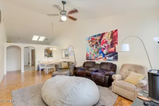 Photo #6: 6190758 Listing