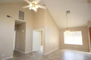 Photo #4: 6190764 Listing