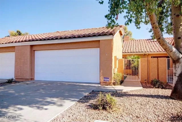 MLS: 6190845 Condo For Sale