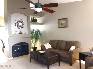 Photo #3: 6190845 Listing