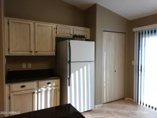 Photo #5: 6190845 Listing