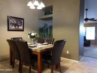 Photo #6: 6190845 Listing