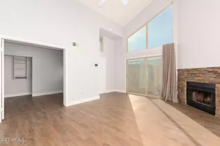 Photo #5: 6190882 Listing