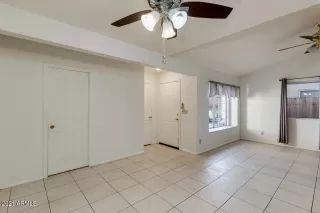 Photo #5: 6190965 Listing