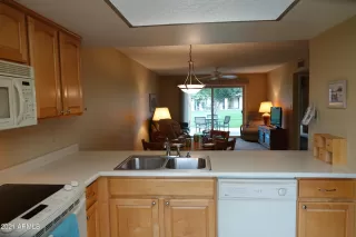 Photo #5: 6191327 Listing