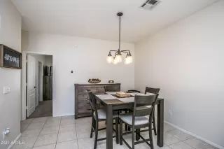 Photo #5: 6191613 Listing