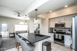 Photo #6: 6191613 Listing