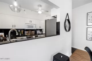 Photo #5: 6191941 Listing