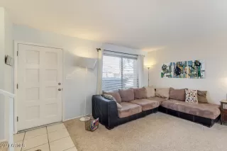 Photo #4: 6191942 Listing