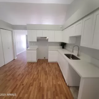 Photo #4: 6192341 Listing