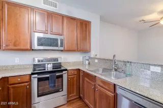 Photo #4: 6192460 Listing