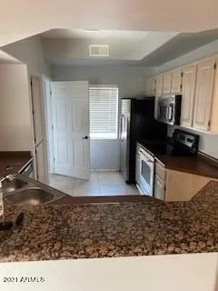 Photo #6: 6192595 Listing