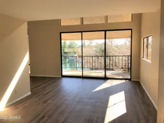 Photo #5: 6192643 Listing