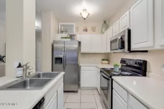Photo #5: 6193157 Listing