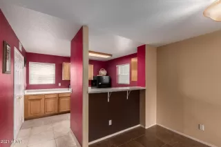 Photo #5: 6193192 Listing