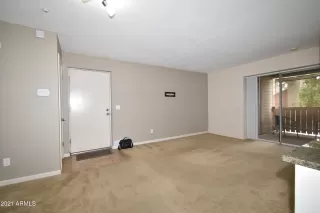 Photo #6: 6193221 Listing