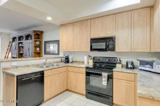 Photo #3: 6193459 Listing