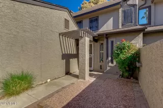 Photo #2: 6193538 Listing