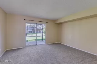 Photo #4: 6193538 Listing