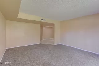 Photo #5: 6193538 Listing