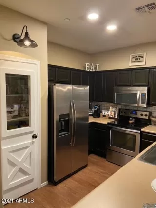 Photo #4: 6193763 Listing