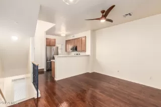 Photo #5: 6193865 Listing