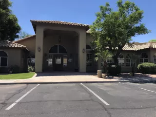 Photo #5: 6193892 Listing