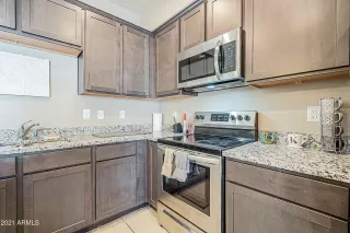 Photo #6: 6193912 Listing 