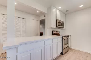 Photo #6: 6193952 Listing 