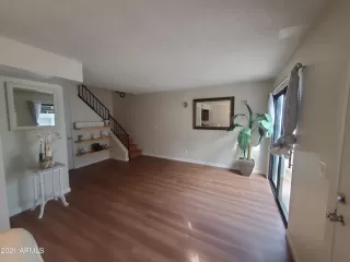 Photo #4: 6194032 Listing