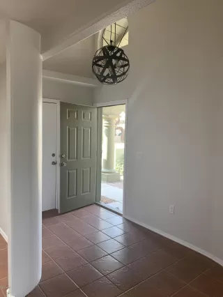 Photo #5: 6194140 Listing