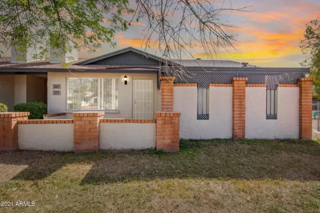 MLS: 6194152 Condo For Sale