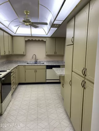 Photo #4: 6194369 Listing