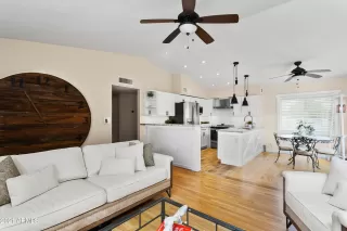 Photo #1: 6194407 Listing 