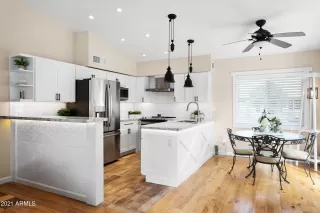 Photo #3: 6194407 Listing 