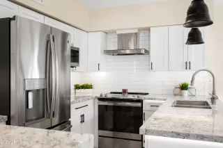 Photo #6: 6194407 Listing 