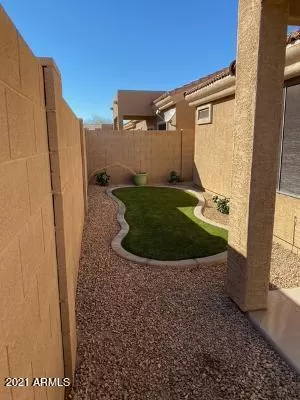 Photo #5: 6194452 Listing