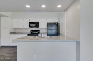 Photo #6: 6194559 Listing