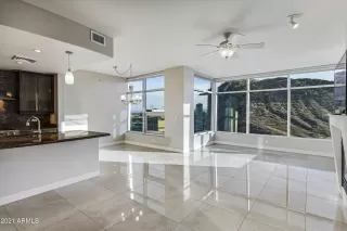 Photo #5: 6194712 Listing