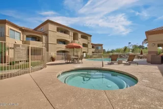Photo #4: 6194800 Listing