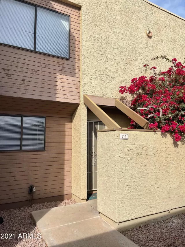 MLS: 6194822 Condo For Sale