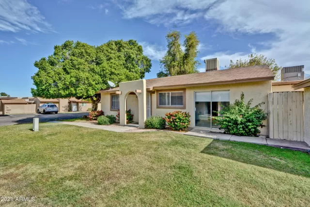 MLS: 6194913 Condo For Sale