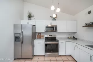 Photo #4: 6194962 Listing