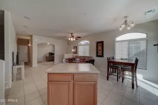 Photo #6: 6195086 Listing 