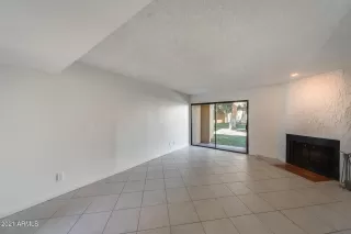 Photo #6: 6195116 Listing