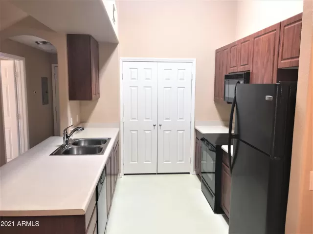 MLS: 6195368 Condo For Sale