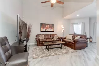 Photo #5: 6195442 Listing